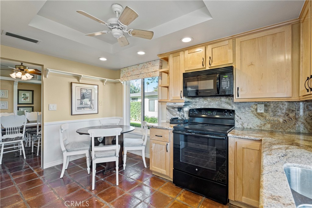 17 Toledo Drive Property Photo 3