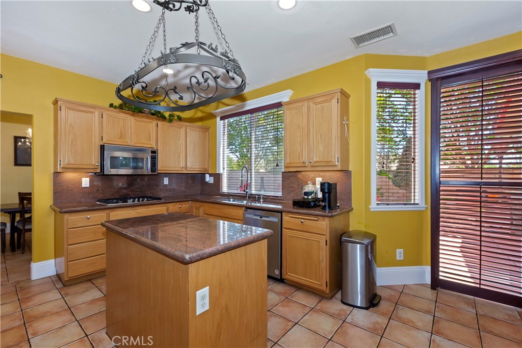 9609 Heartland Property Photo 21