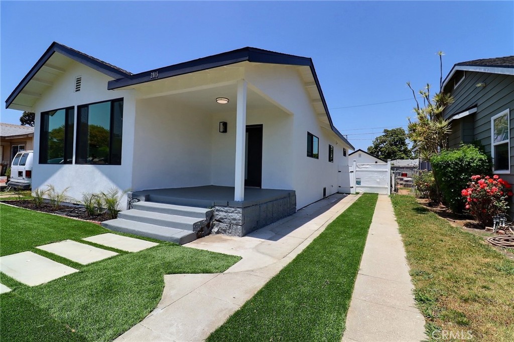 2015 W 42nd Place Property Photo 1