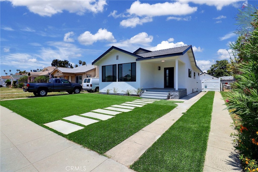 2015 W 42nd Place Property Photo 3