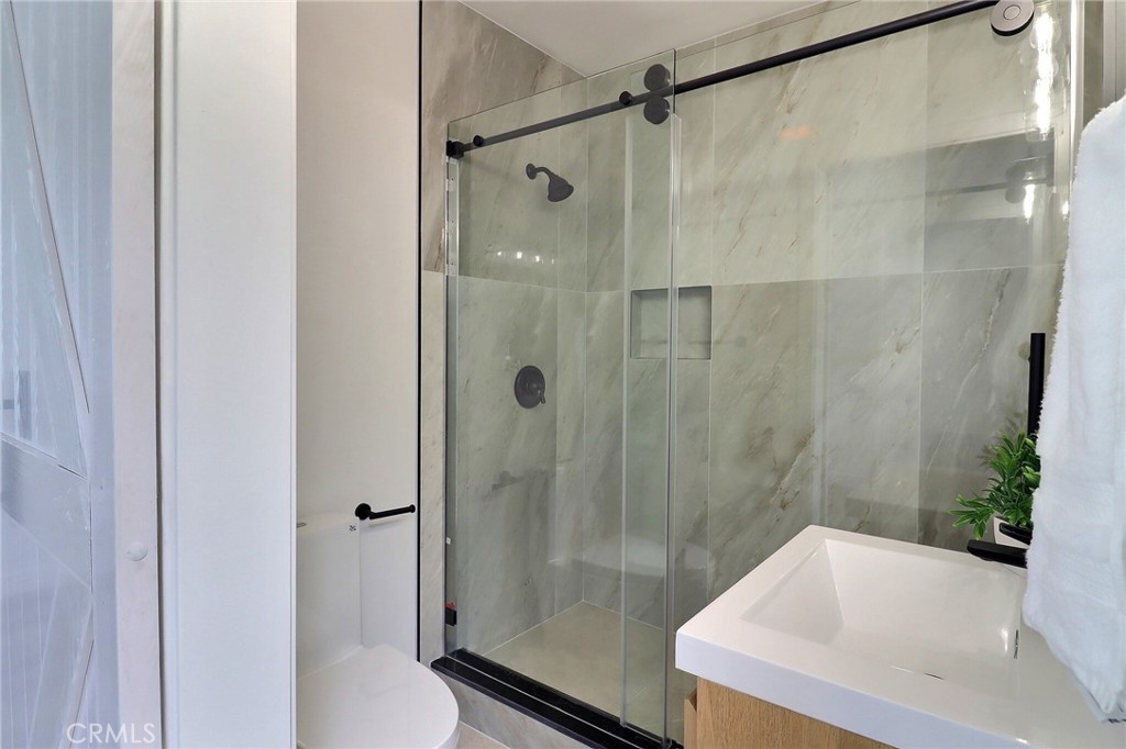2015 W 42nd Place Property Photo 10