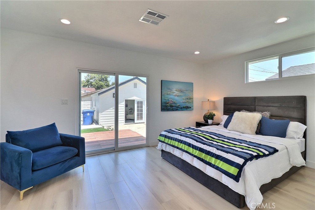 2015 W 42nd Place Property Photo 12