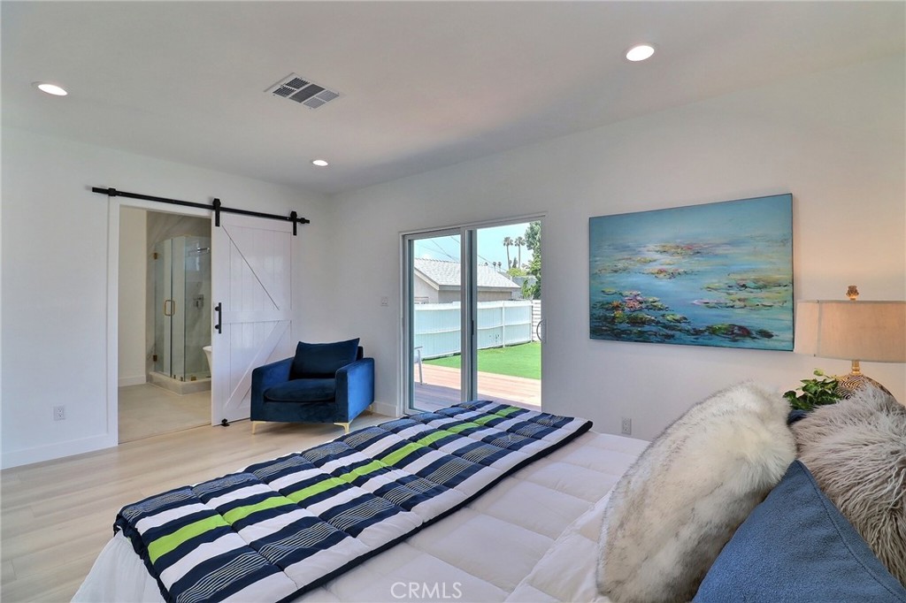 2015 W 42nd Place Property Photo 13