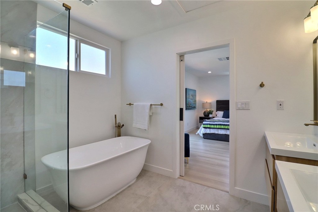 2015 W 42nd Place Property Photo 15