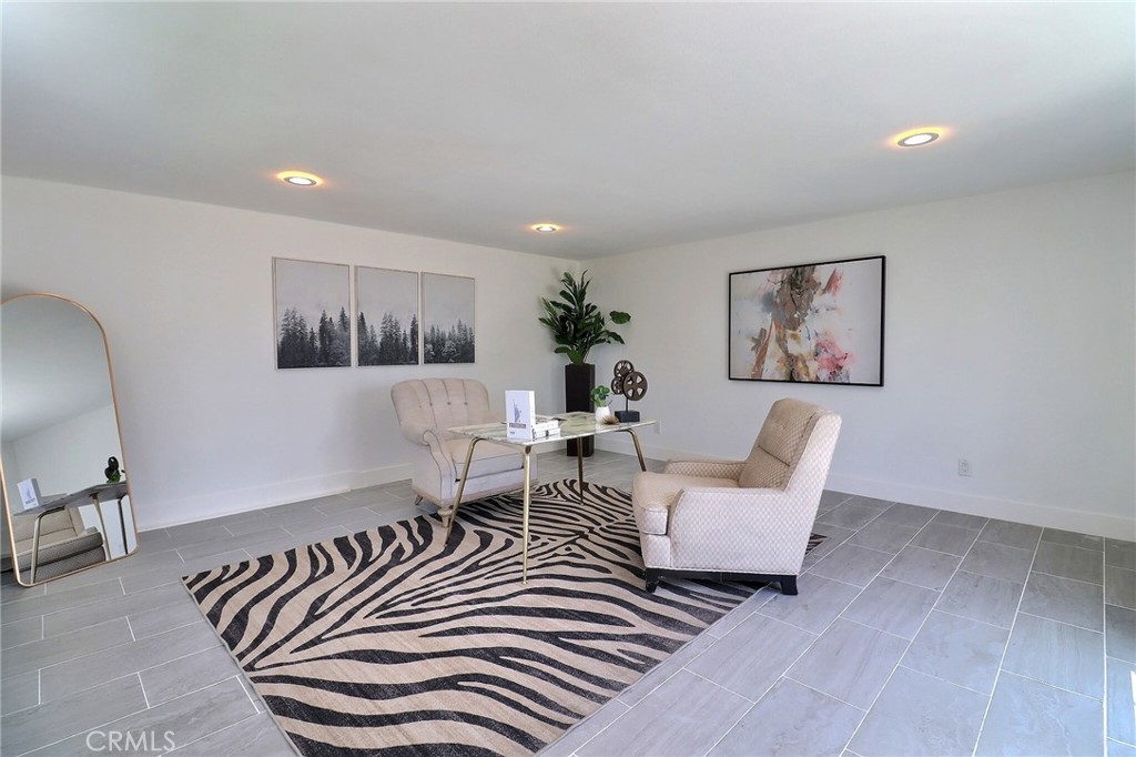 2015 W 42nd Place Property Photo 16