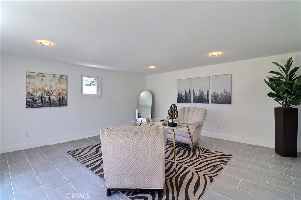 2015 W 42nd Place Property Photo 17