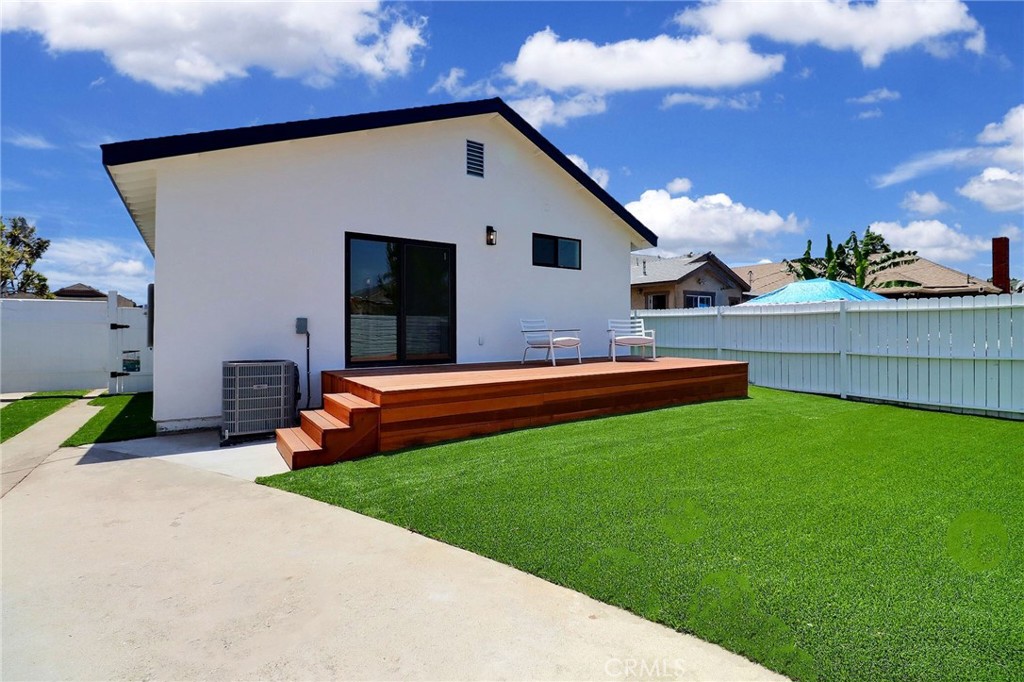 2015 W 42nd Place Property Photo 18