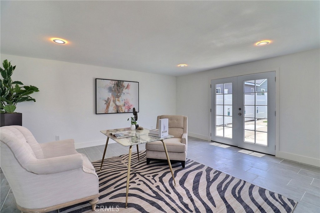 2015 W 42nd Place Property Photo 19