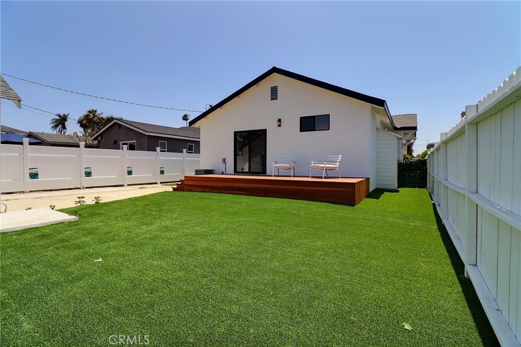 2015 W 42nd Place Property Photo 20