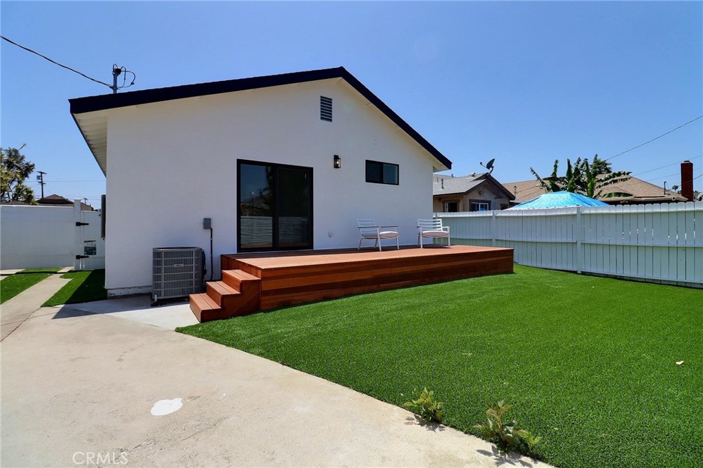 2015 W 42nd Place Property Photo 21