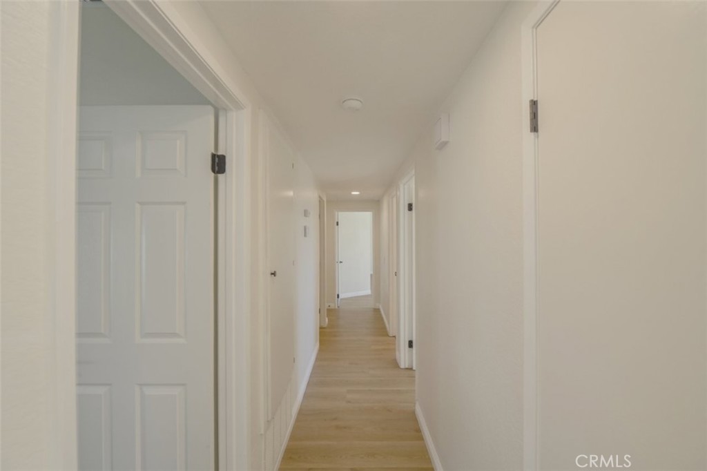 211 W Columbine Avenue Property Photo 18