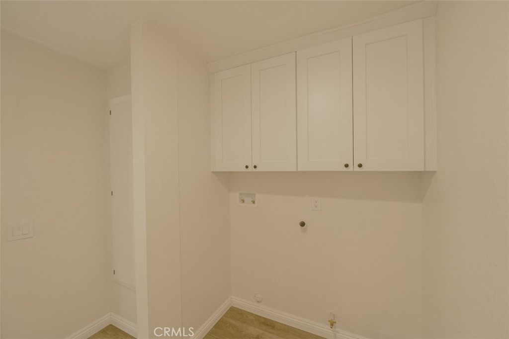 211 W Columbine Avenue Property Photo 28
