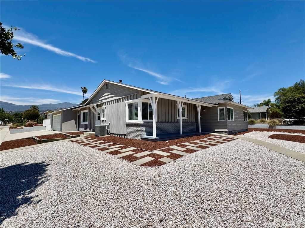 1127 Turning Bend Property Photo 5