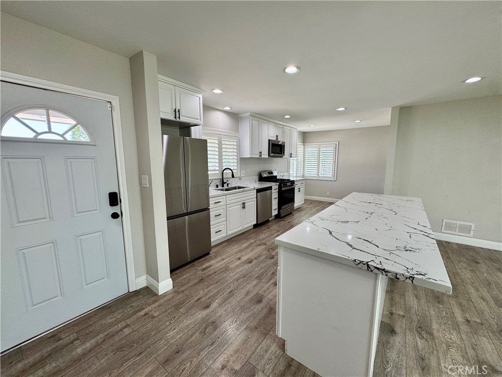 1127 Turning Bend Property Photo 8
