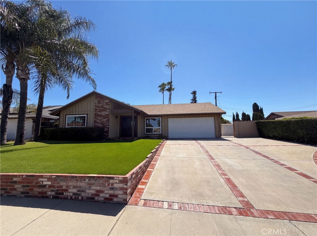 648 Brentwood Property Photo 1