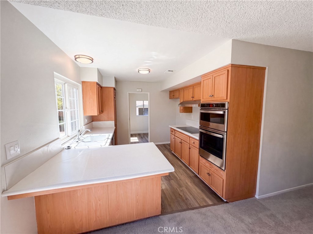 648 Brentwood Property Photo 2