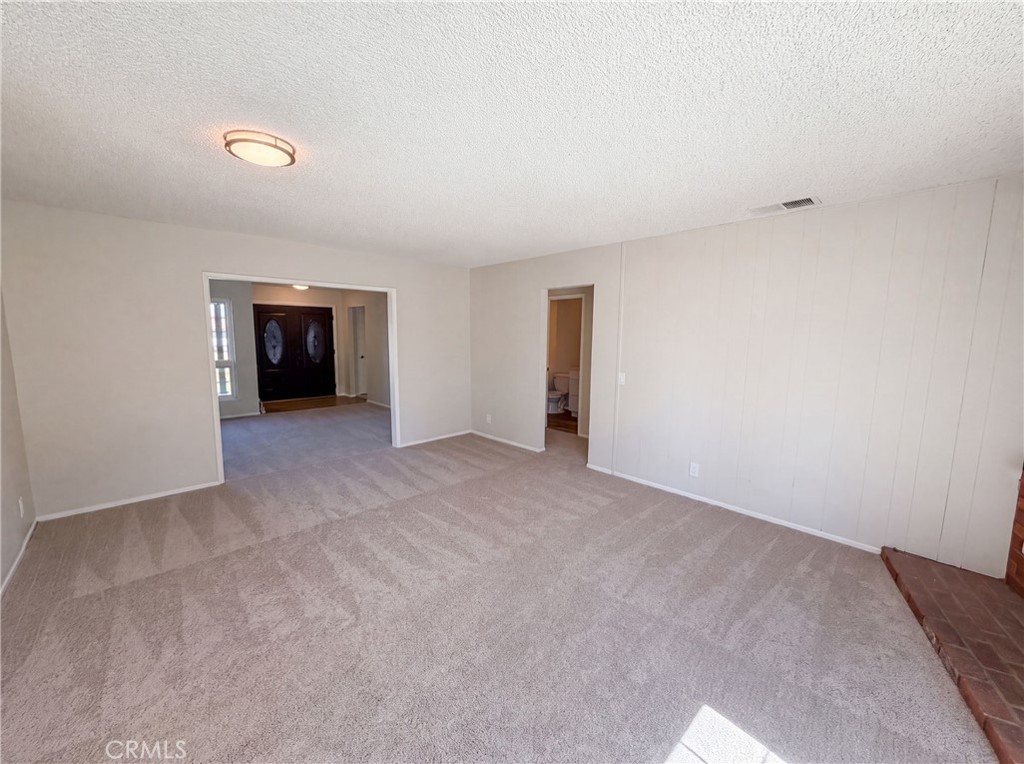 648 Brentwood Property Photo 3