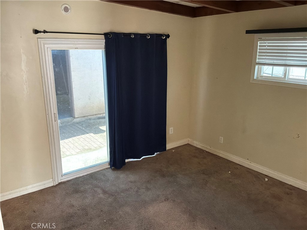 21827 Nicolle Property Photo 8
