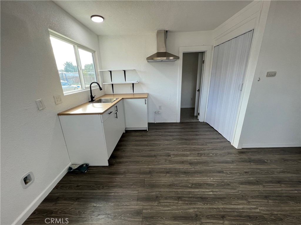 1906 Mentone Blvd A Property Photo 1