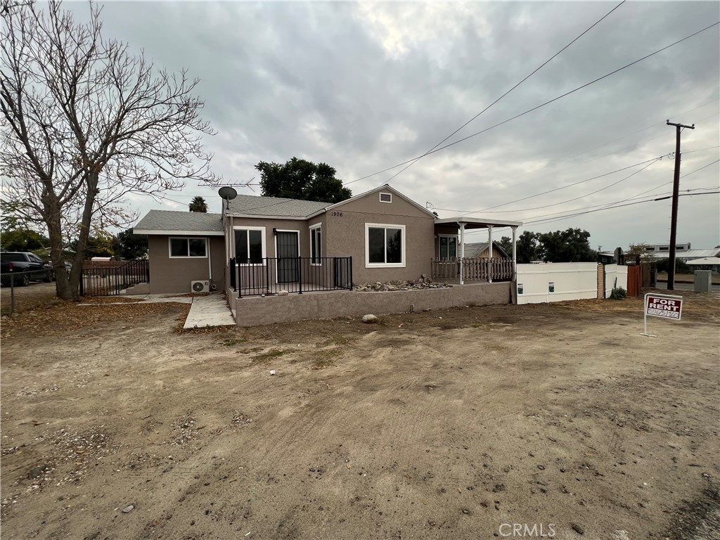 1906 Mentone Blvd A Property Photo 6