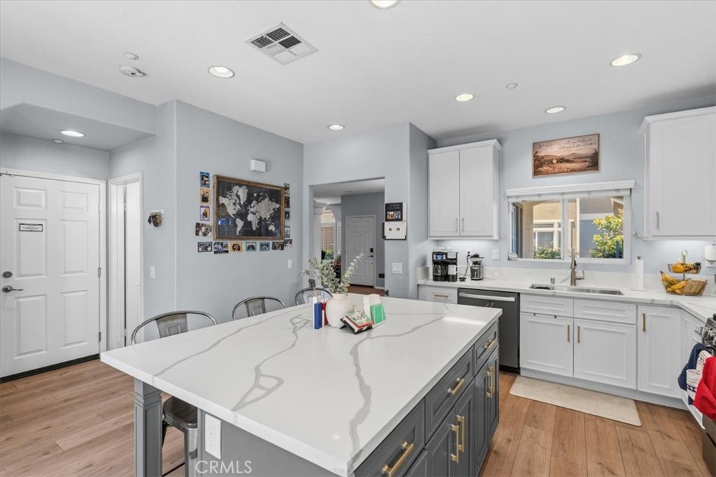 4939 Plumtree Court Property Photo 12