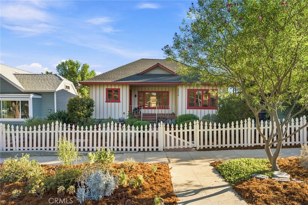4434 10th Property Photo 1