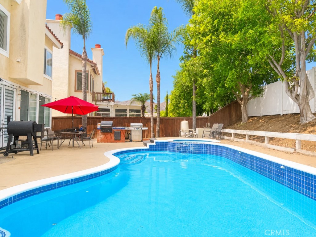 23638 Narcissus Property Photo 1