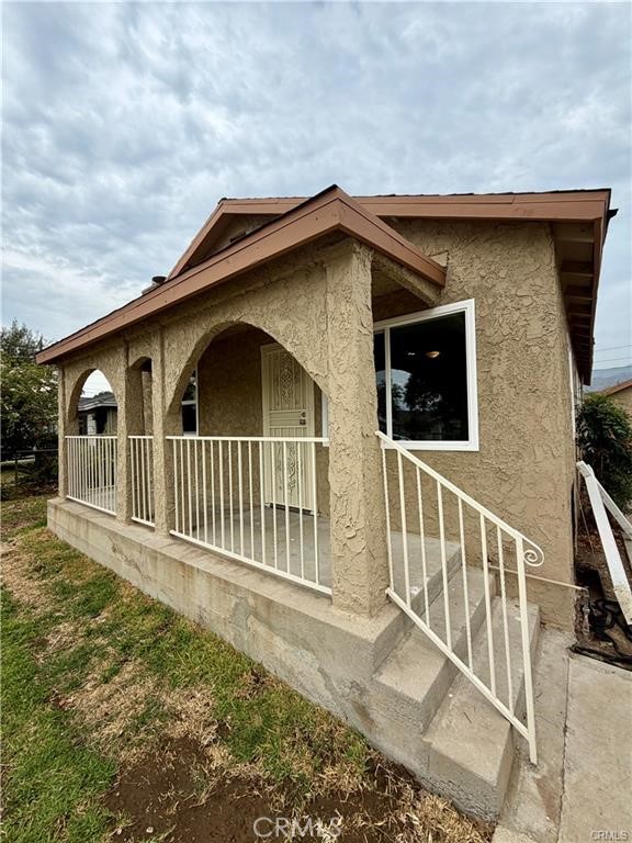 543 E 3rd Street Property Photo 2