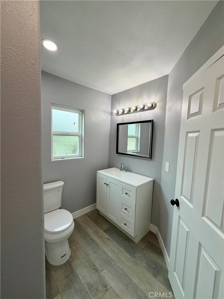543 E 3rd Street Property Photo 17