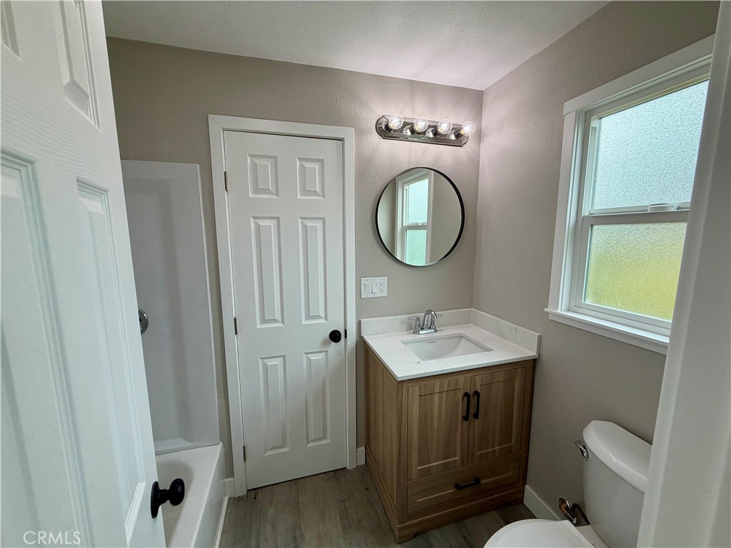543 E 3rd Street Property Photo 18