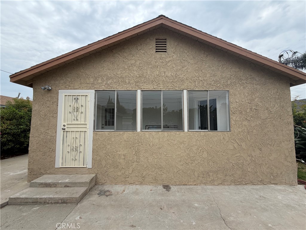 543 E 3rd Street Property Photo 21