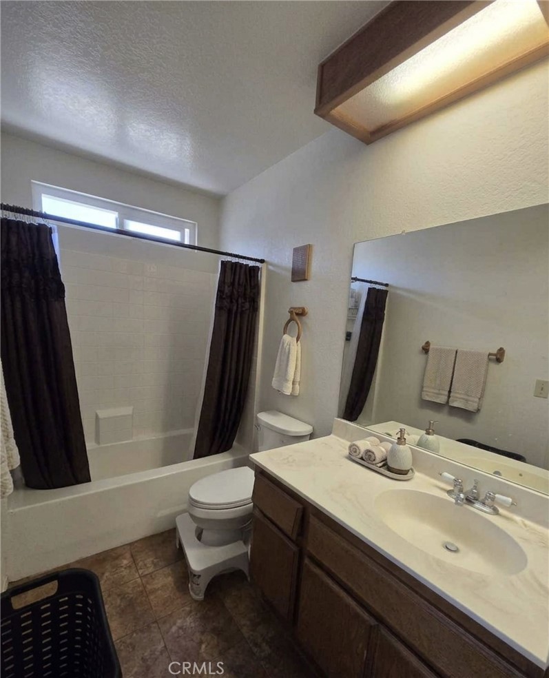 2420 Christine Property Photo 6