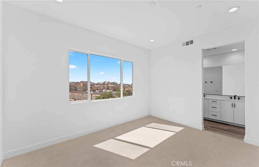 105 Moody Property Photo 18