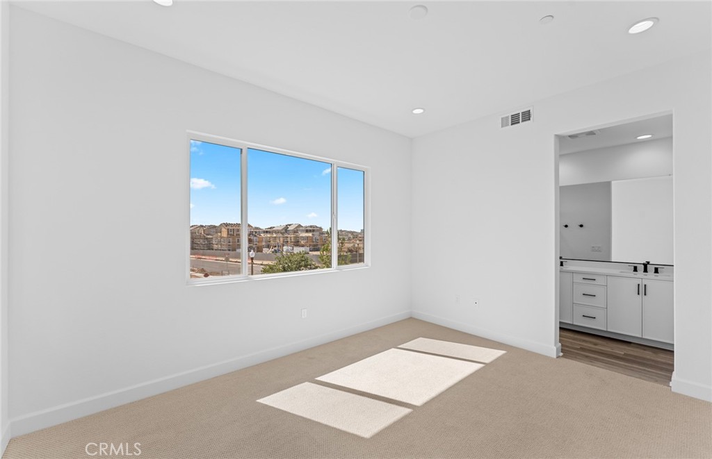 105 Moody Property Photo 18