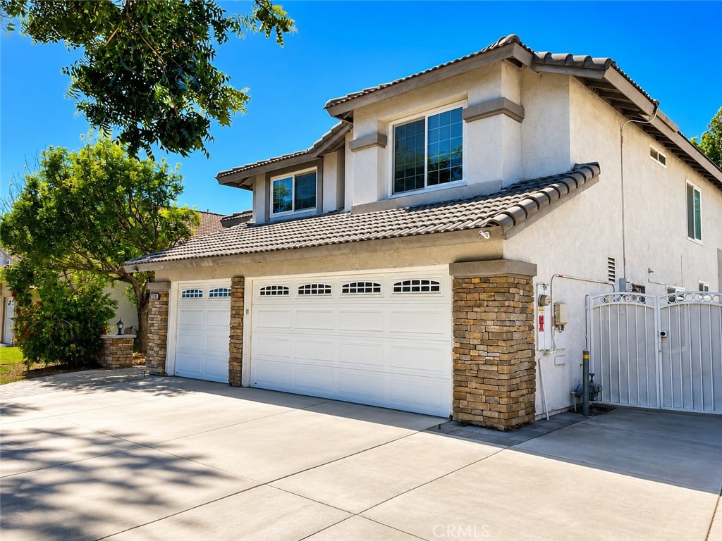 6576 Darcena Street Property Photo 3
