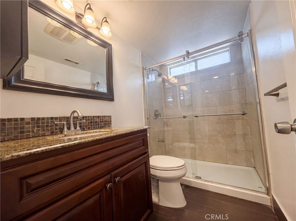 922 W Craig Property Photo 25
