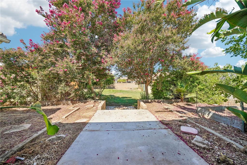 575 Lauresa Property Photo 16