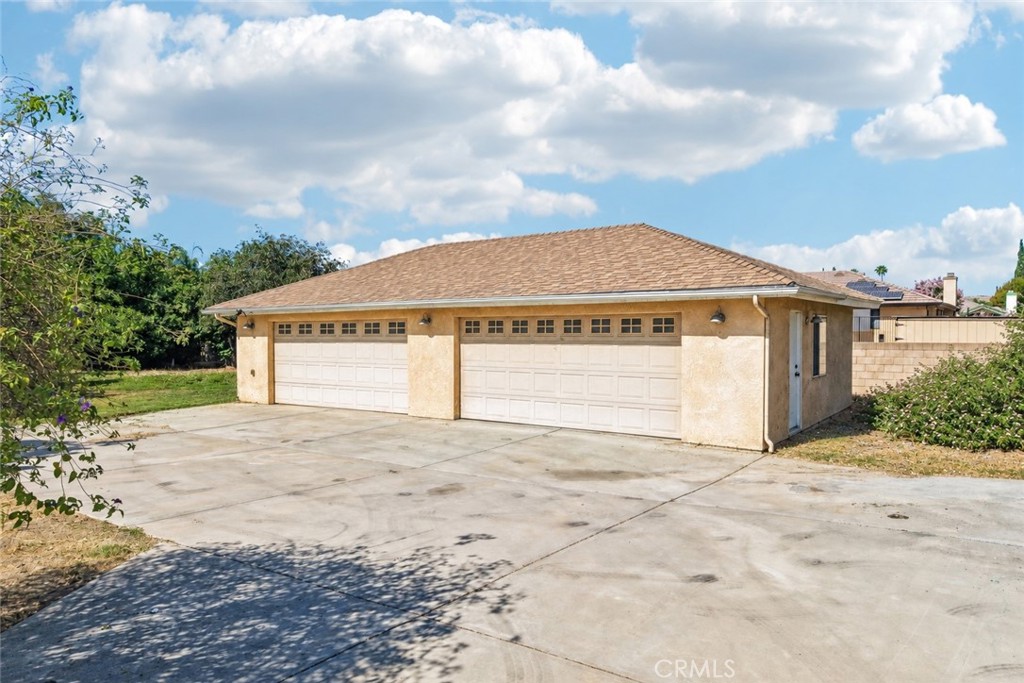 575 Lauresa Property Photo 17
