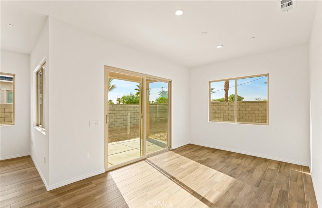 39946 Everglades Drive Property Photo 7