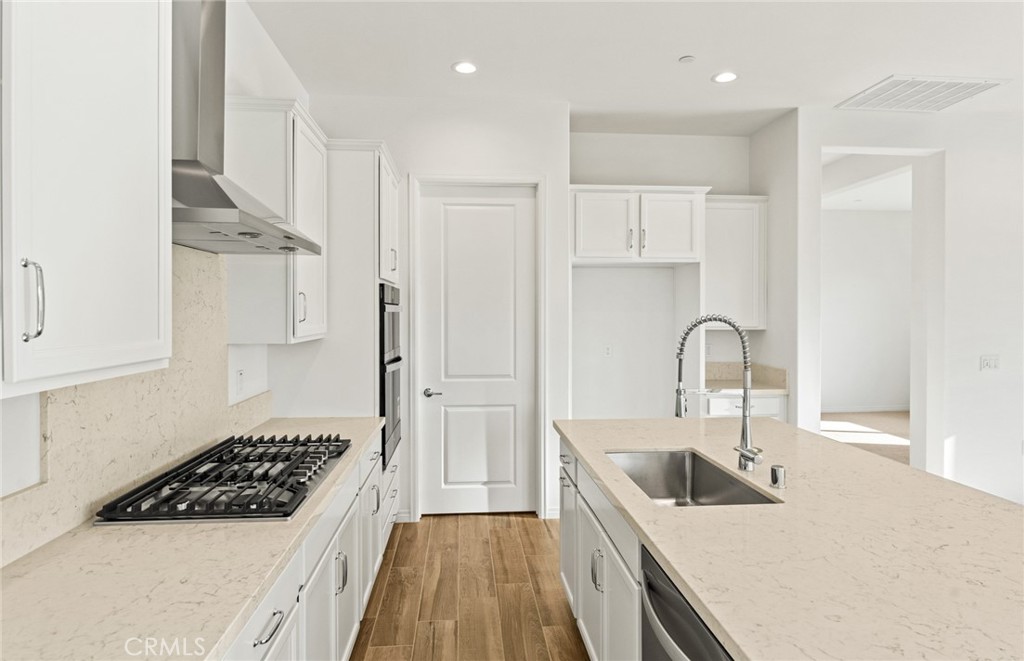 39946 Everglades Drive Property Photo 11