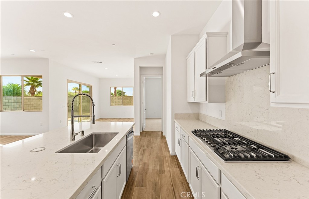 39946 Everglades Drive Property Photo 15