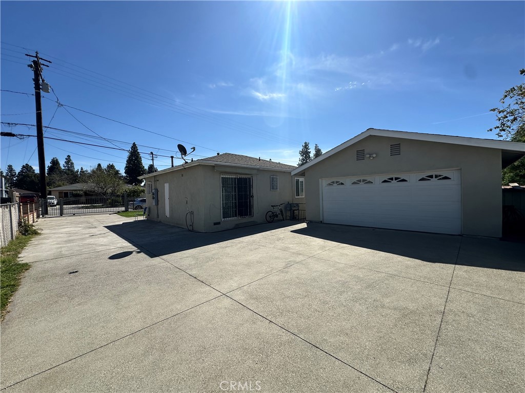 9758 Juniper Property Photo 24