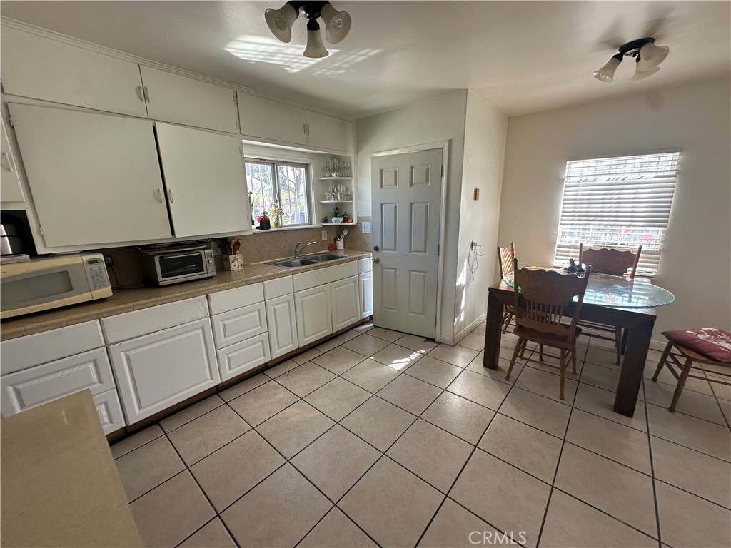 9758 Juniper Property Photo 28