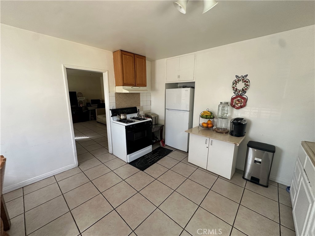 9758 Juniper Property Photo 29