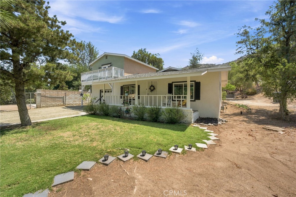 2575 Hillside Avenue Property Photo 3