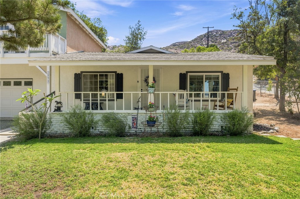 2575 Hillside Avenue Property Photo 4