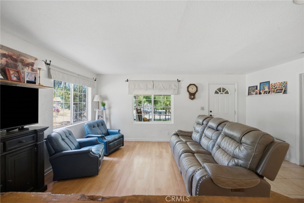 2575 Hillside Avenue Property Photo 9