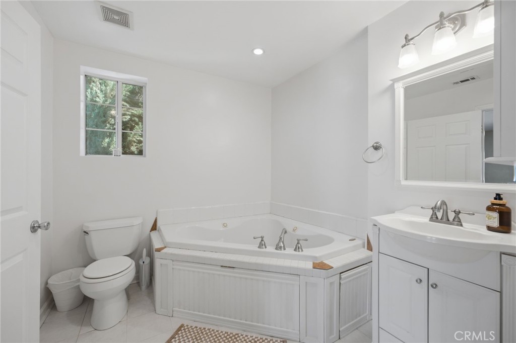 2575 Hillside Avenue Property Photo 26
