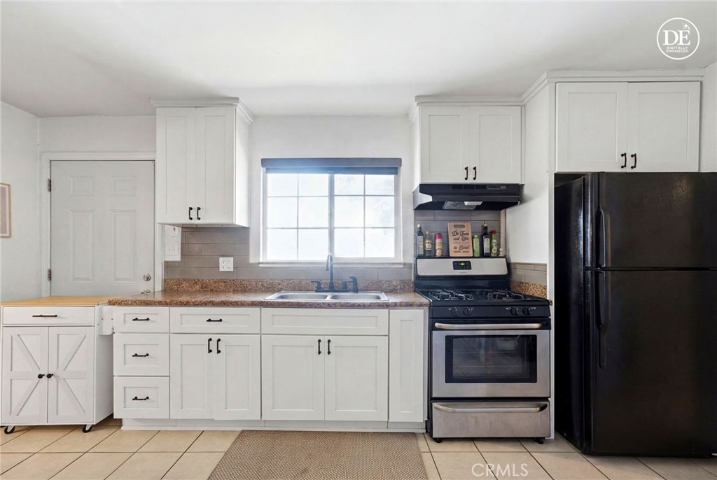 2575 Hillside Avenue Property Photo 34