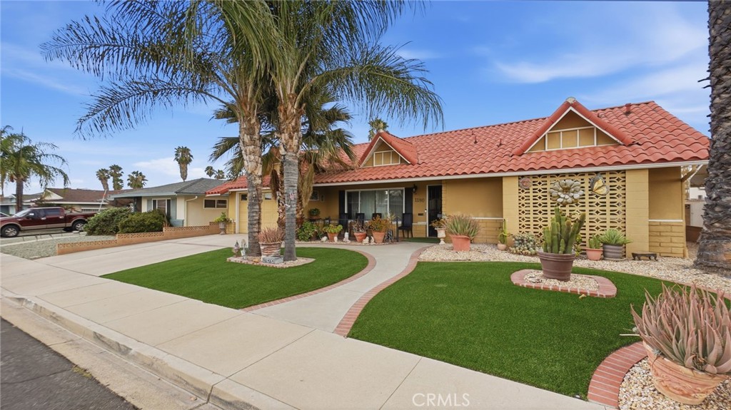 1180 Amberwood Property Photo